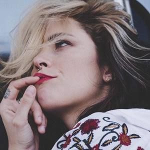 Meet your Posher, Hb